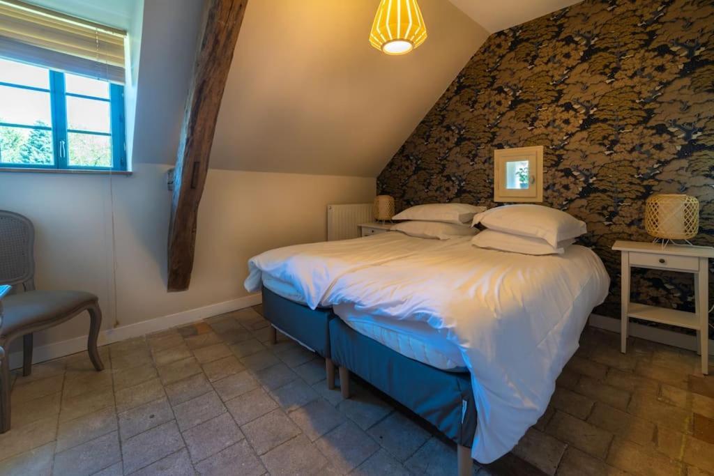 Le Clos Du Tilleul Fabuleuse Propriete 15 A 30 Pers Piscine Au Coeur D'Un Charmant Village Thilouze Екстериор снимка